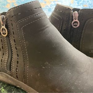 JBU by Jambu Women's Ladies' Juno Round Toe Winter Ankle Boots  Black SIZE 6.
